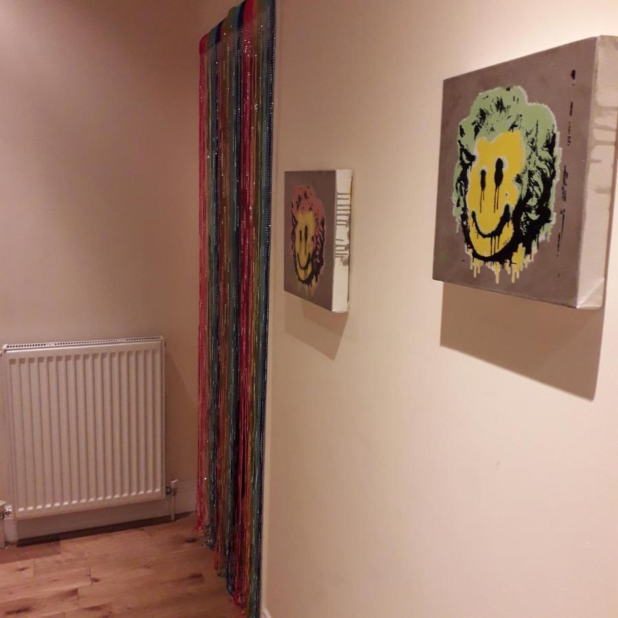 Street Artist Bed & Breakfast Ромфорд Екстериор снимка